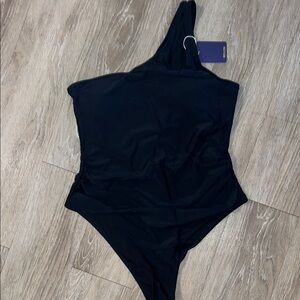 Black One-Shoulder Swimsuit